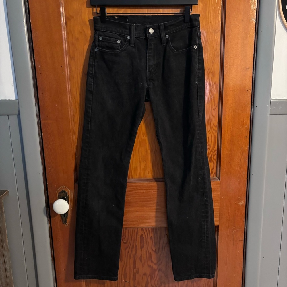 Levi’s 514 straight fit men’s jeans